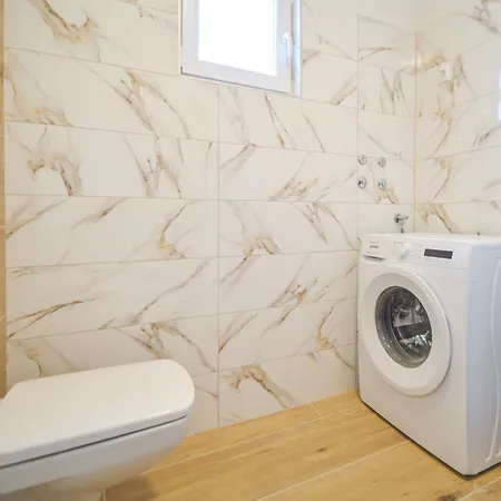 Milena-2 By Interhome Apartamento Pakoštane