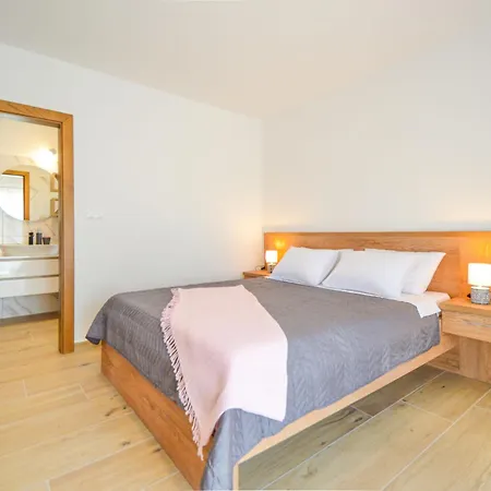 Apartamento Milena-2 By Interhome